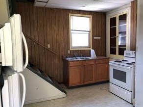 135 Spring St, Coal Center, PA 15423-1173