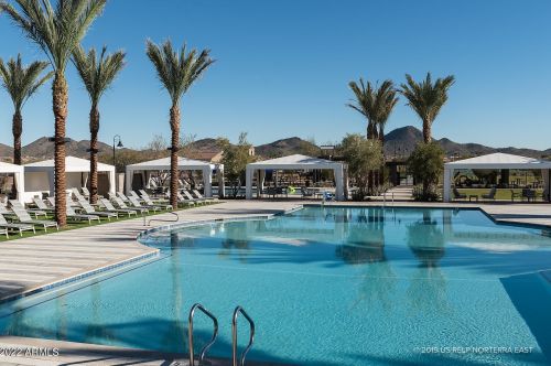 1912 Chisum Trl, Phoenix, AZ 85085-1601