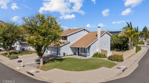 21603 Nutmeg Ln, Santa Clarita, CA 91350-1622