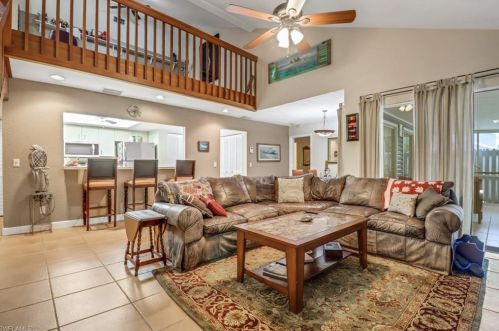 3354 Timberwood Cir, Naples, FL 34105-5607