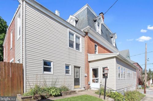 100 1st Ave, Red Lion, PA 17356-1610