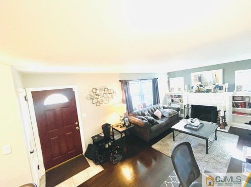 74 Richmond Ter, Rahway NJ  07065-1514 exterior