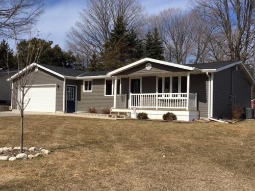 965 Steiner Dr, Mishicot, WI 54228-9609