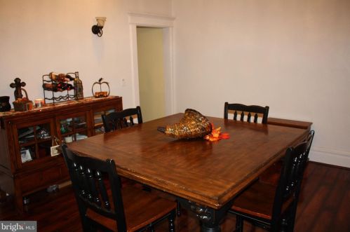 2344 Derry St, Harrisburg PA 17111-2616 exterior