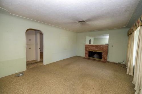 142 Raylow Ave, Manteca CA  95336-4821 exterior