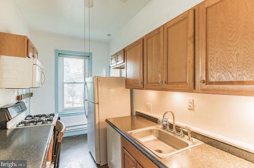 415 Chelten Ave, Philadelphia PA 19144-4403 exterior