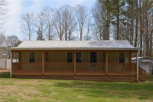 127 Log Cabin Rd, Statesville, NC 28677-1712