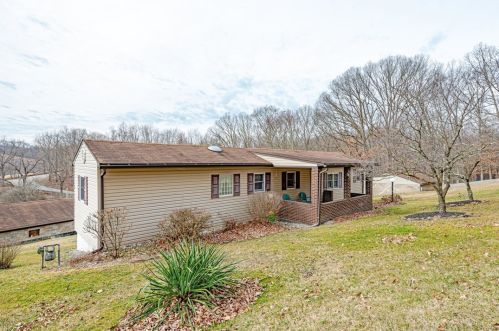 25 Bigler Rd, Bentleyville, PA 15314-2044