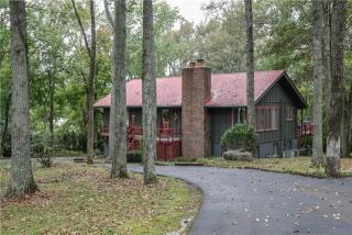 1021 Redmond Ct, Nashville, TN 37211-6911