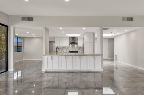 6 Cornell Dr, Rancho Mirage CA  92270-3630 exterior