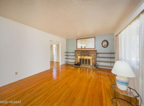 2702 Stratford Dr, Tucson, AZ 85716-5648