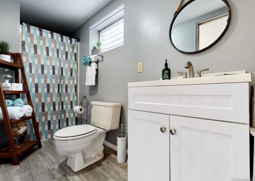 2570 Akepa St, Pearl City HI  96782-1072 exterior