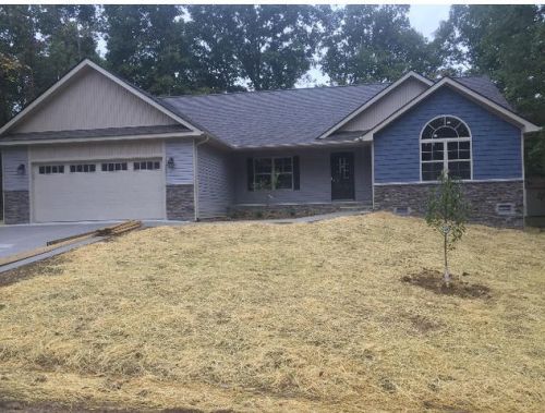 172 Albemarle Ln, Crossville, TN 38558-8109