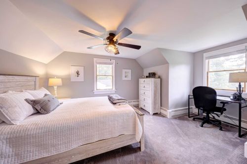 72 Maple Ave, Fishkill NY  12524-2213 exterior