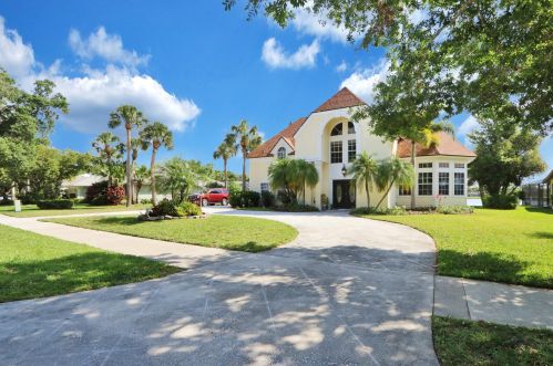 2144 Danforth Cir, Palm City, FL 34990-7705