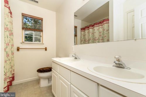 142 Split Rock Rd, Browns Mills NJ  08015-6542 exterior