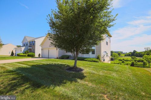 17315 Russett Farm Dr, Shrewsbury, PA 17361-1773