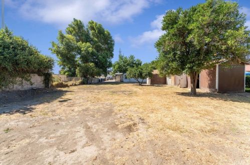 1940 Wallace Ct, San Bernardino CA  92408-3017 exterior