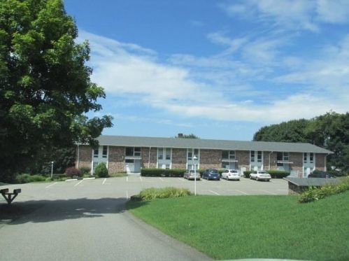 345 Main Rd, Tiverton, RI 02878-1377