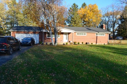 2900 Cumberland Dr, Springfield OH  45506-3708 exterior