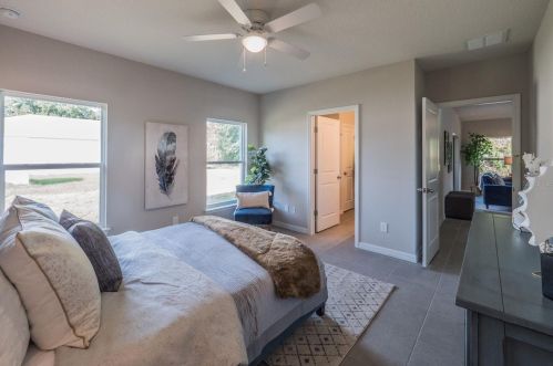 208 Rontunda Dr, Kissimmee FL  34758-2712 exterior