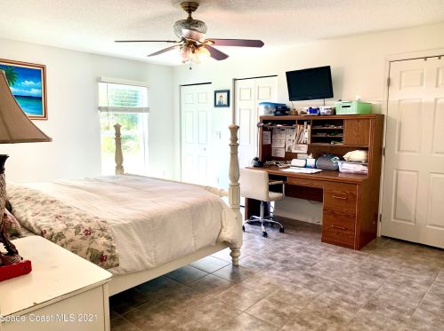 1135 17 Pl, Vero Beach FL 32960-3648 exterior