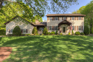 142 Alinda Ln, Stroudsburg, PA 18360-7635