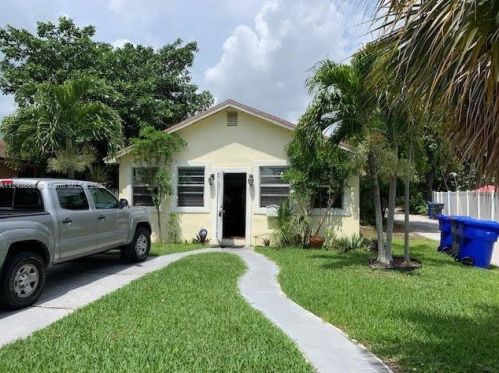 1738 16th Ct, Hollywood FL  33020-2808 exterior