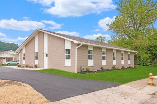 1106 8th Ave, New Brighton, PA 15066-2005
