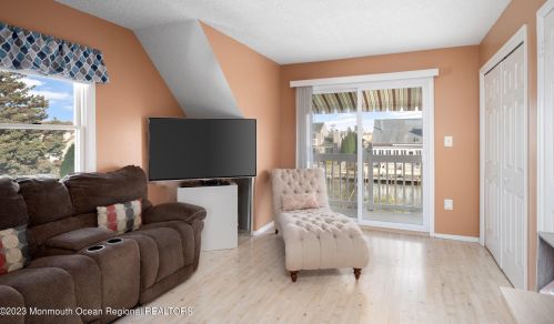 106 Moorage Ave, Berkeley Township NJ  08721-1879 exterior