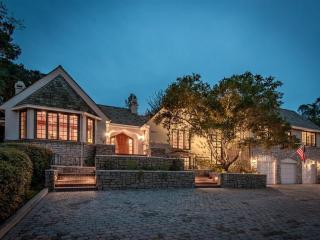 28000 Audrey Smith Ln, Saratoga, CA 95070-6367
