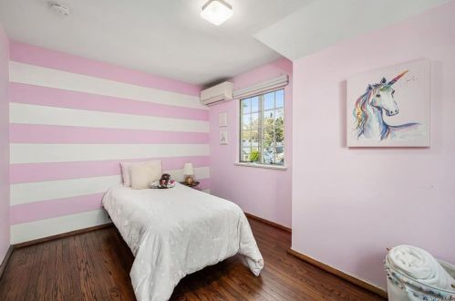 15 Kingsbury Rd, New Rochelle NY  10804-4718 exterior