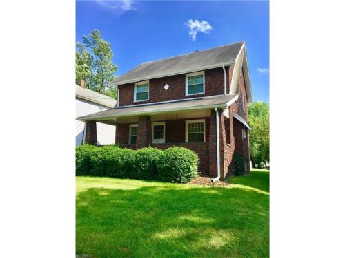 367 Hyatt Ave, Campbell, OH 44405-1437