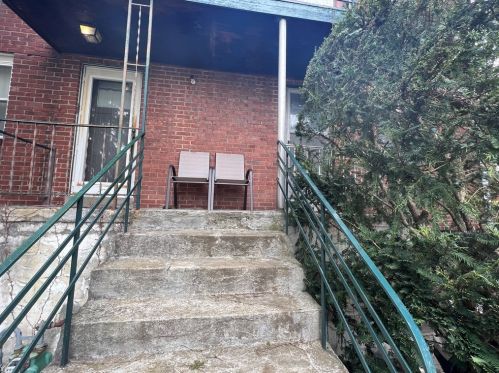1556 Bevan Rd, Pittsburgh, PA 15227-1512