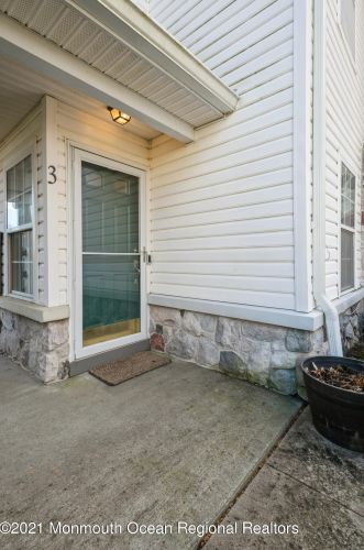 3 Juneau Ct, Tinton Falls, NJ 07712-3179