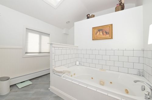 429 Cross Bay Blvd, Far Rockaway NY  11693-1056 exterior