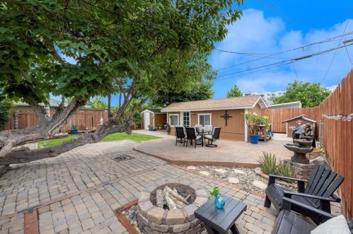 5811 Darlington Ave, Buena Park CA  90621-2108 exterior
