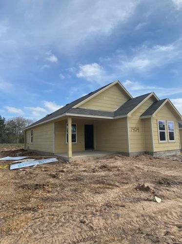1404 25th St, Hempstead, TX 77445-4294