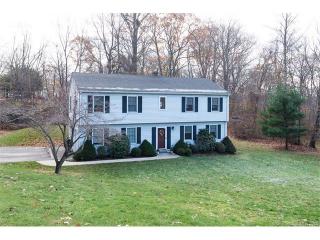 9 Spice Bush Ln, Branford, CT 06405-4744