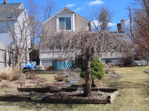 15 Mdw St, Adams MA  01220-1963 exterior