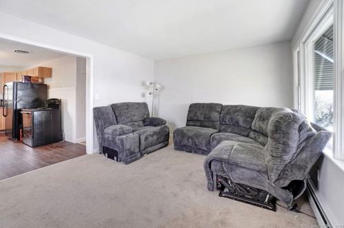 20 Shelley St, Waterbury CT  06705-1127 exterior