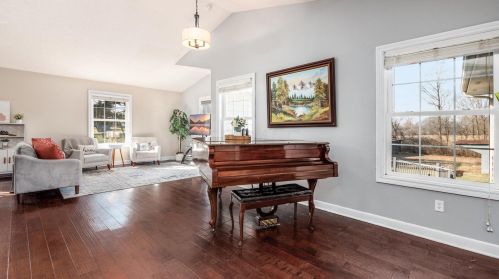 21 Buckeye Blvd, Pataskala OH  43062-8465 exterior