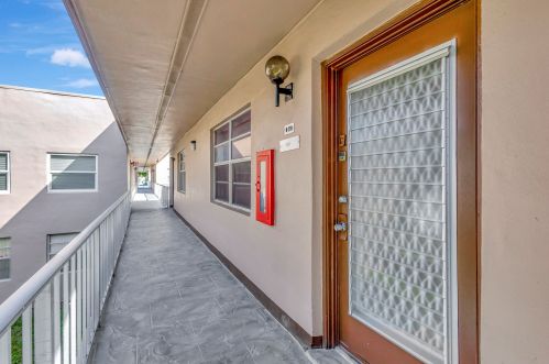 370 Piedmont H, Delray Beach FL  exterior
