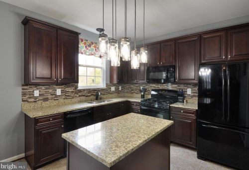 1432 Chesterfield Rd, Locust Grove VA  22508-3131 exterior