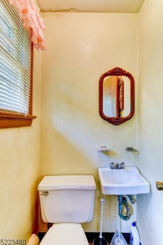 901 Meadowbrook Rd, Fredon NJ  07860-4519 exterior