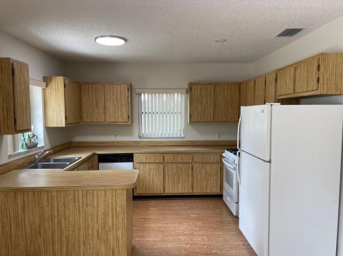 320 33rd St, West Palm Beach, FL 33404-3036