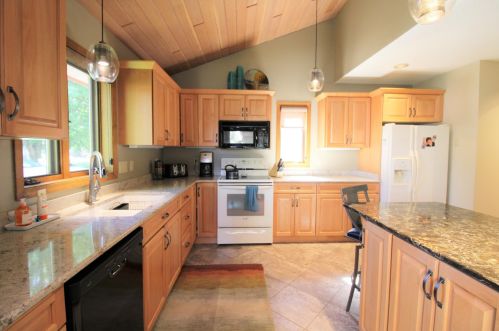 1316 16th St, Willmar MN  56201-2854 exterior