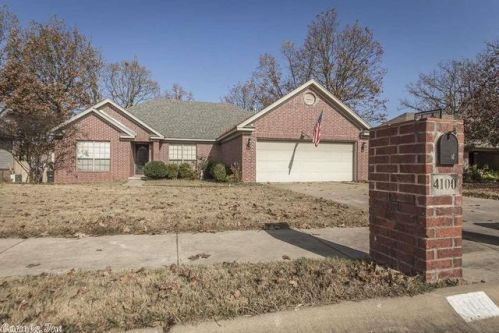 4100 Austin Lakes Cir, North Little Rock, AR 72120-8029