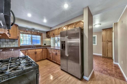 10136 Sierra Ave, Truckee CA  96161-4828 exterior