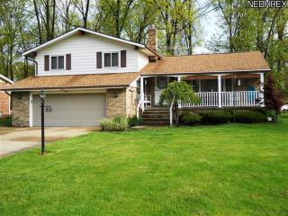 315 Carnwise St, Canton, OH 44706-5033
